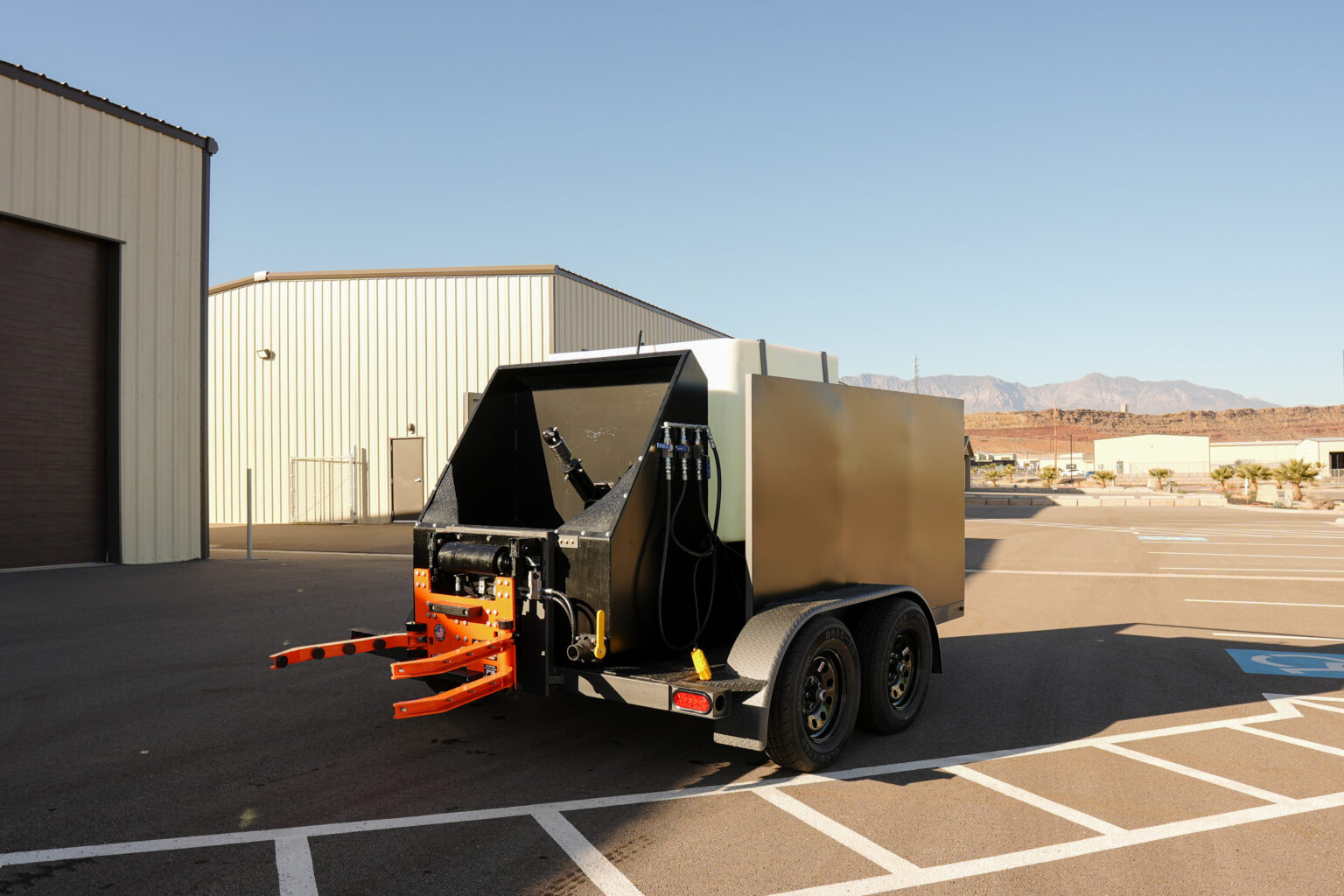 Single Bin Hydraulic Trash Bin Cleaning Trailer | Garbage Can Cleaning